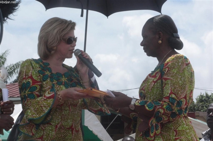 Coordination des femmes Atchan - Mme Dominique Ouattara à Mme Dagri Diabaté: “Chère tantie, tu es un modèle de droiture et de fidélité”
